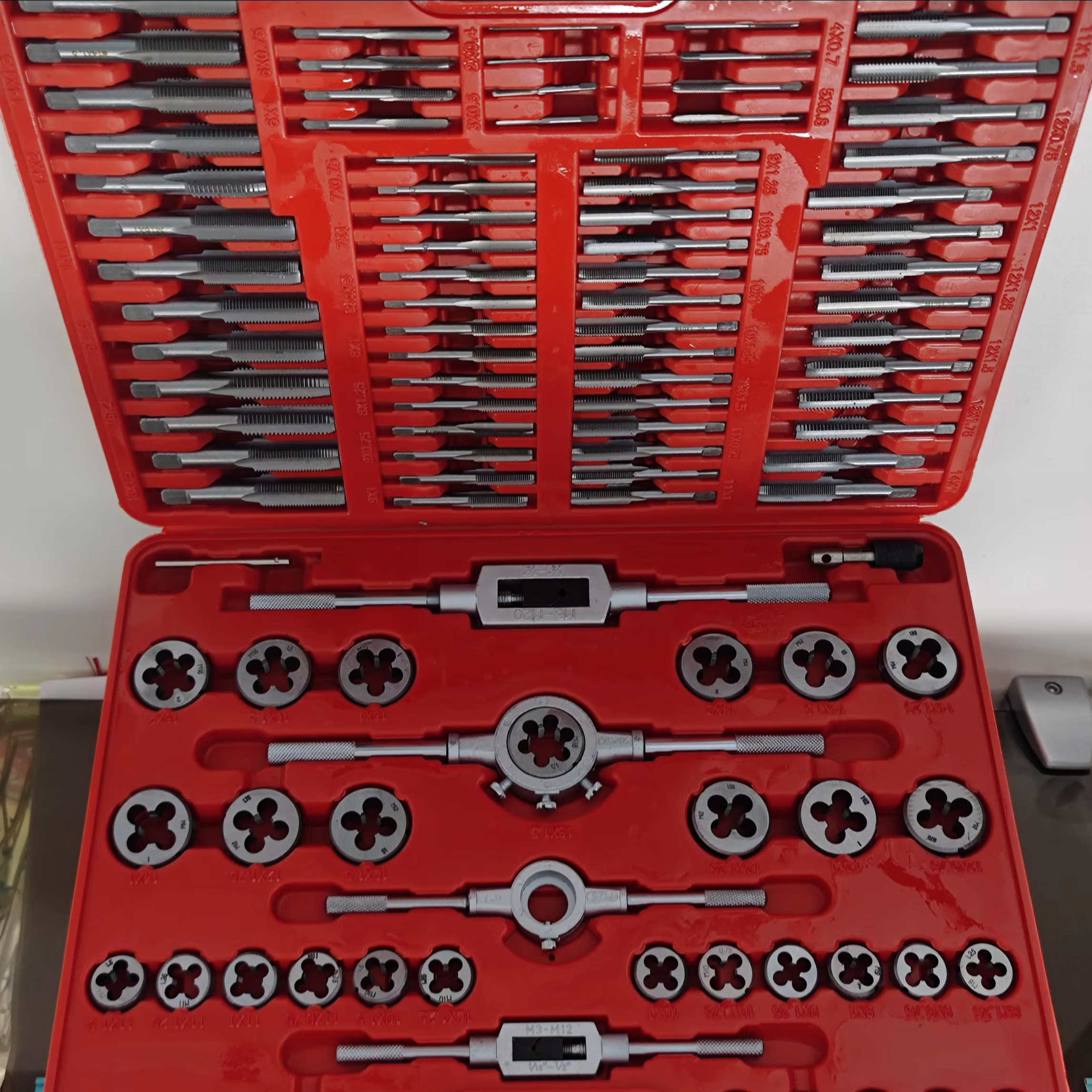 110Pcs Tap and Die Set M2-M18  - Tap Die Set ulasan dan harga