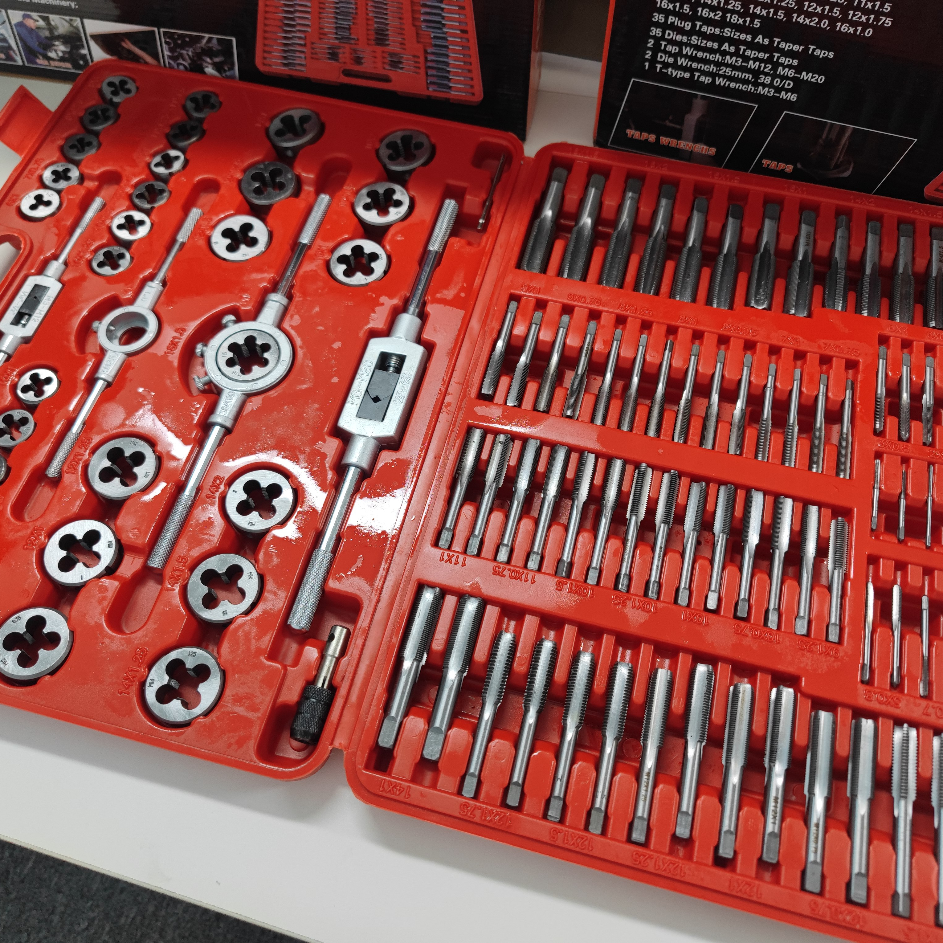 110Pcs Tap and Die Set M2-M18  - Tap Die Set ulasan dan harga